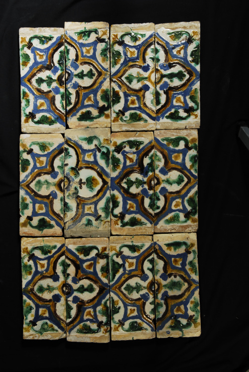 Panel de doce azulejos en cerámica de arista.Triana, S.XVI.