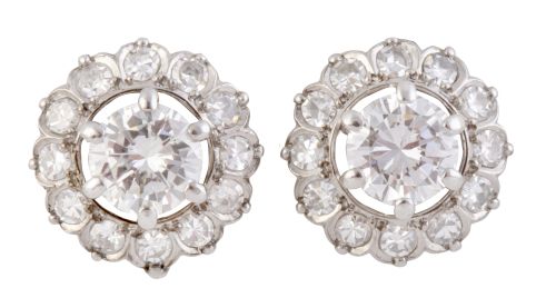 Pendientes rosetón de brillantes, con brillantes centrales 