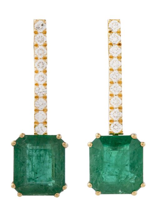 Pendientes largos con esmeraldas de Zambia en talla esmeral