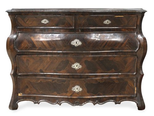 Cómoda Carlos III de madera de palisandro con bocallaves de