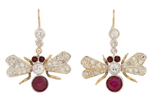 Pendientes con diseño de mosca, con alas cuajadas de brilla
