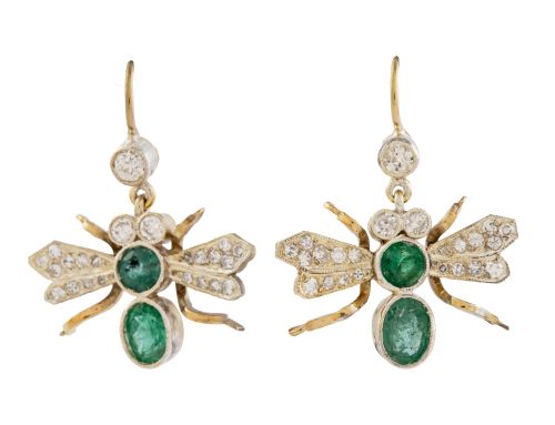 Pendientes con diseño de mosca, con alas cuajadas de brilla