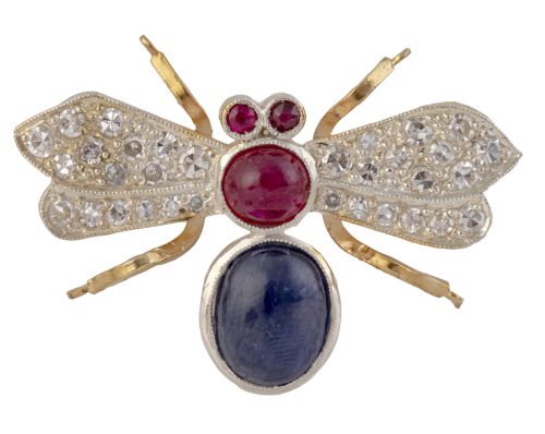 Broche mosca con alas cuajadas de brillantes, cuerpo de cab