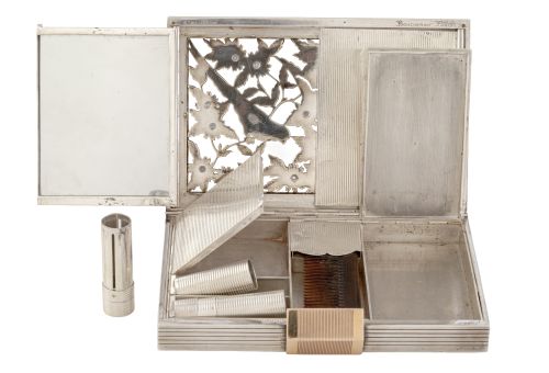 Vanity case Art Decó BOUCHERON PARIS con decoración de pája