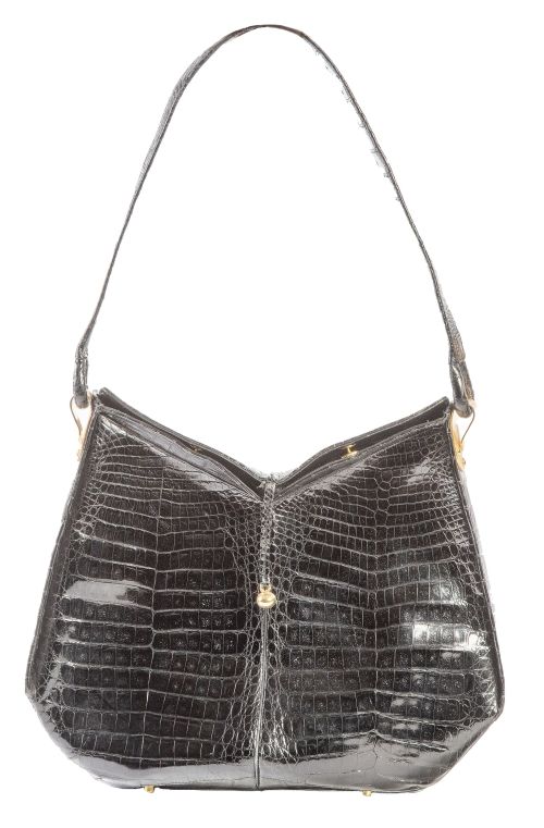 Bolso vintage con piel negra grabada a modo de cocodrilo y 