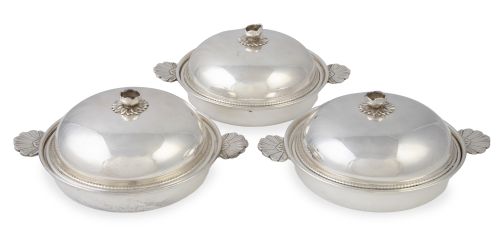 Juego de seis anguleras con tapa, de metal plateado y recip