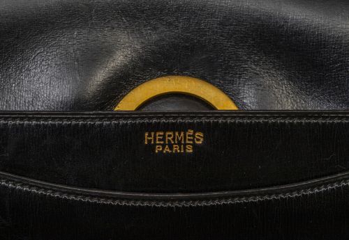 Bolso HERMÉS vintage modelo ring en piel box negra, con asa