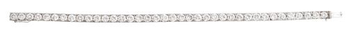 Pulsera rivière con 38 brillantes engastados en marcos cuad
