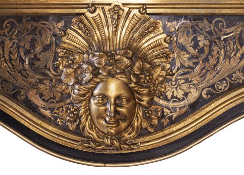 "Bureau plat" Luis XIV de madera de palisandro, marquetería