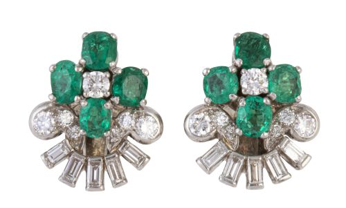 Pendientes de esmeraldas y brillantes, con diseño de flor d