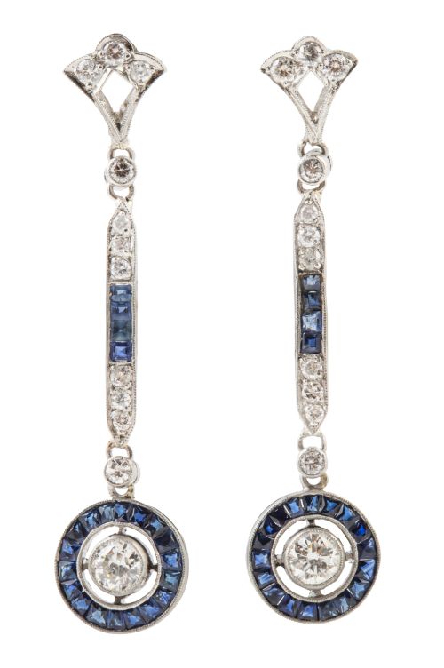 Pendientes largos estilo Art-Decó de zafiros y brillantes, 