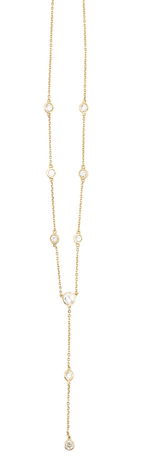 Collar de cadena de chatones de brillantes, de cuyo centro 