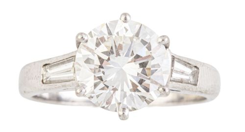 Sortija solitario con brillante central de 2,40 ct 