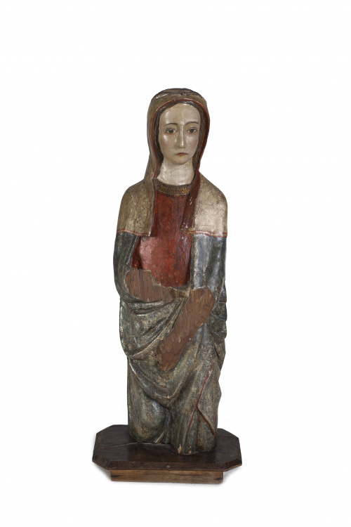 “Virgen Dolorosa” en madera de pino tallada y policromada.