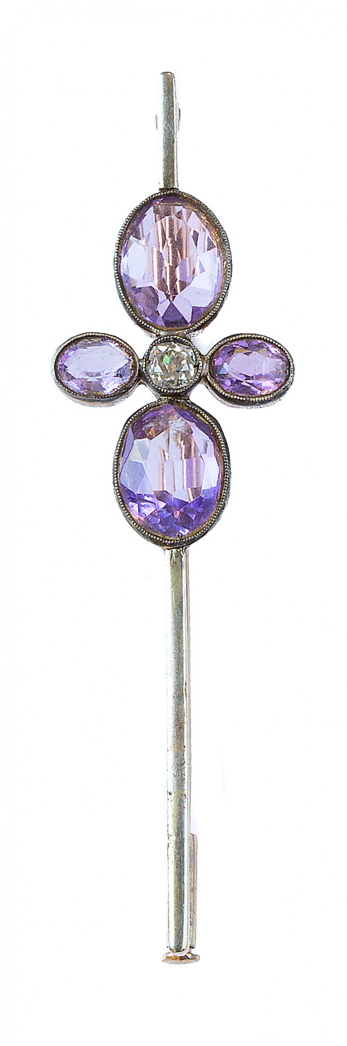 Broche alfiler de pp. S. XX con cuatro amatistas ovaladas y