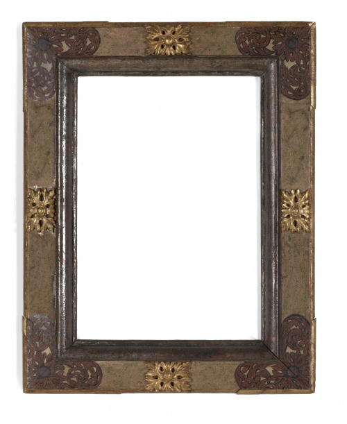 Marco en madera policromada y dorada.España, ff. del S. XV