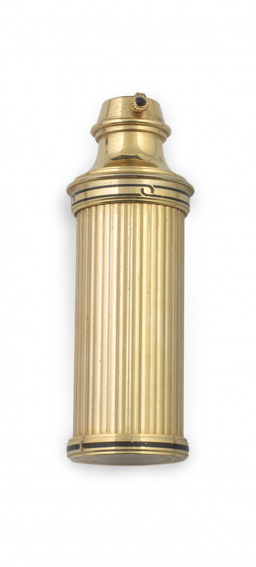 Perfumero CARTIER plaqué or en su estuche original.