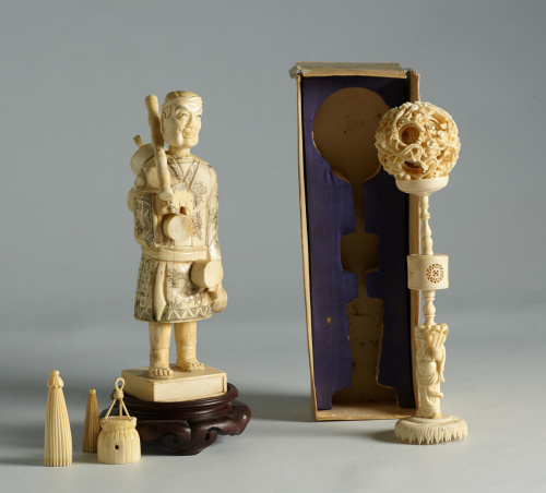 Bola de Cantón en marfil, China, pp. del S.XX