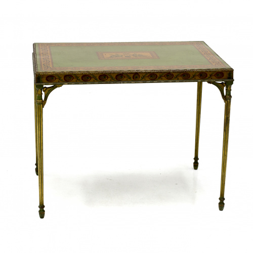 Mesa estilo Luis XVI lacada en verde con decoración clásica
