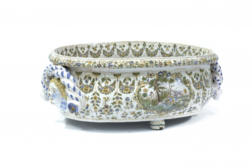 Centro de loza esmaltada con decoración de festones de flor