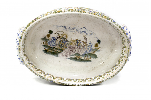 Centro de loza esmaltada con decoración de festones de flor