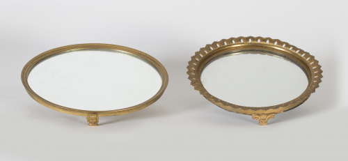 “Sourtourt de table” en bronce dorado con decoración de arc