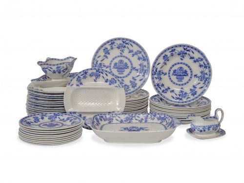 Vajilla "Fausto Delft" de loza esmaltada en azul de cobalto