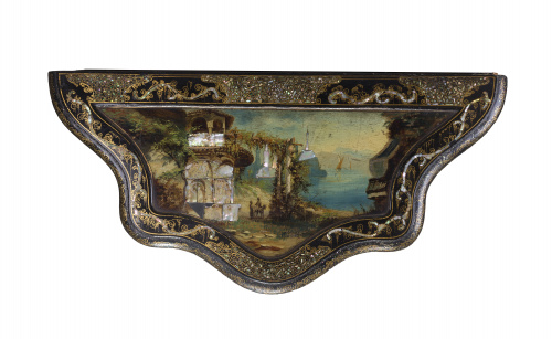 Pareja de consolas isabelinas de madera lacada de negro e i