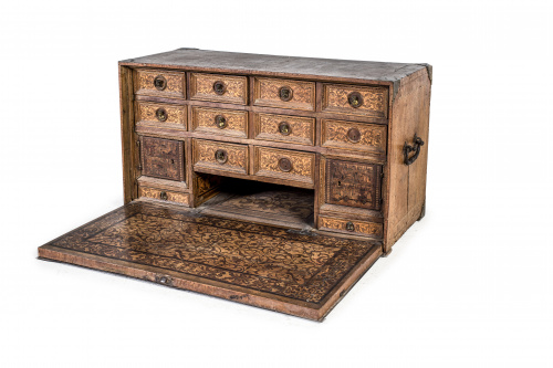 Escritorio de muestra cubierta en madera de roble y marquet