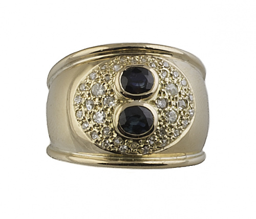 Sortija ancha con dos zafiros ovales y pavé de brillantes e