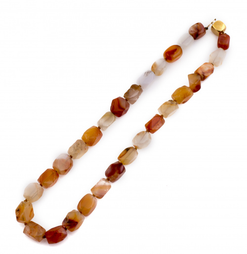 Gargantilla de cuentas prismáticas irregulares de ágata cor