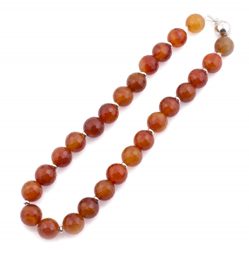 Collar de cuentas facetadas de ágata cornalina con entrepie
