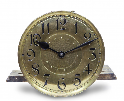 Reloj de caja alta en madera de roble con péndulo.Westmin