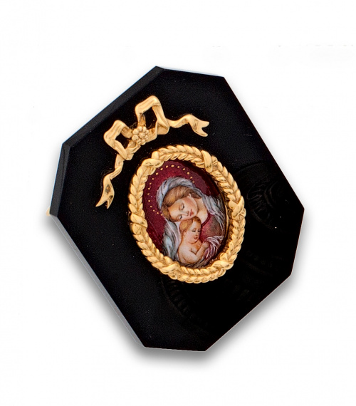 Medalla de esmalte de Virgen con el Niño en marco de ónix y
