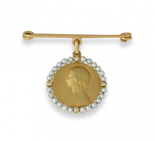 Alfiler con medalla colgante de Virgen orlada de perlas y c