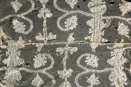 Encaje de bolillos de decoración de hojas, S. XVIII-XIX.