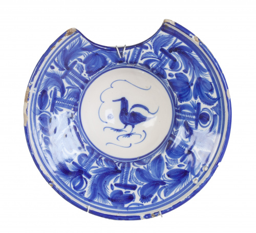 Bacía de cerámica esmaltada en azul de cobalto.Onda, S. XIX