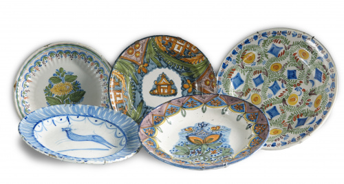 Plato de la fábrica de las Arenas con decoración geométrica