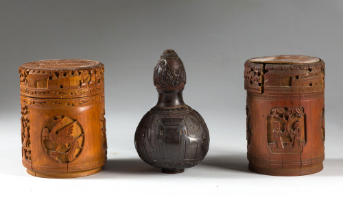 Dos cajas en bambú tallado. Trabajo chino, S. XIX. 