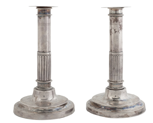 Pareja de candeleros de plata en su color.Córdoba, primer