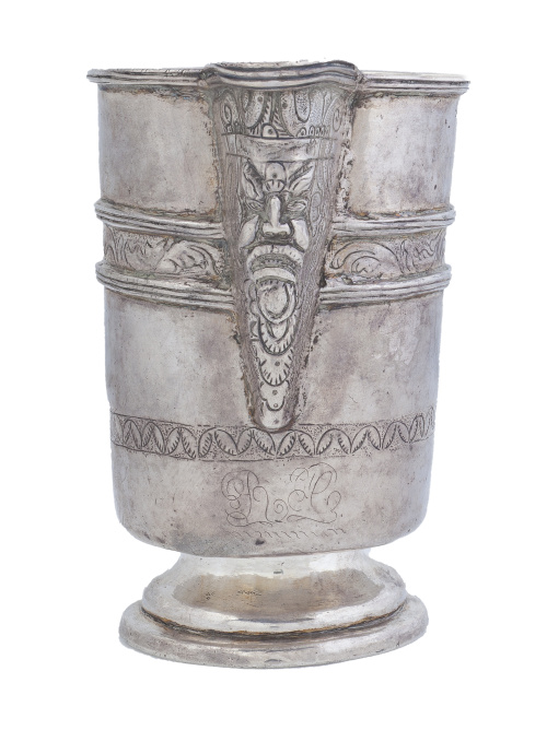 Jarro de pico de plata en su color, torneada, fundida y gra