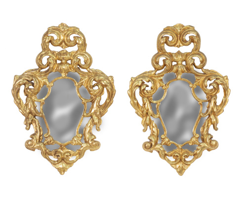 Pareja de cornucopias de madera tallada y dorada.S. XIX.