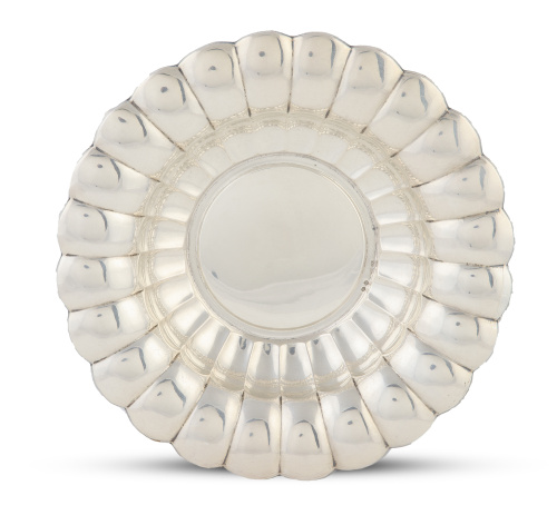 Panera circular de plata gallonada. Con marcas.Comerciali