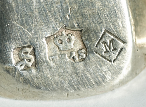 Centro victoriano en plateado ingles punzonado con venado b