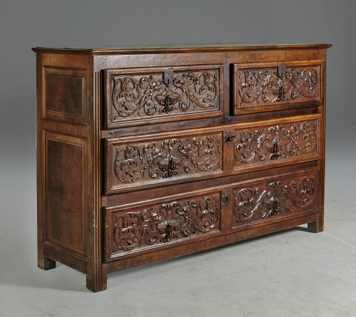 Importante cajonera renacentista época Carlos V.Castilla, 