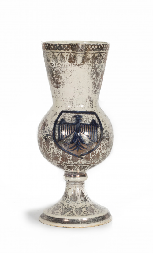 Importante “Pichela” o jarro de pico en cerámica de reflejo