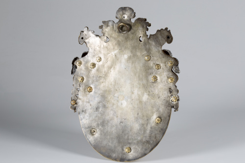 Virgen con el niño, plata cincelada. enmarcada en bronce do