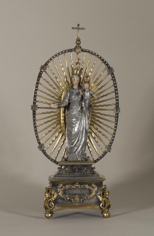 “Virgen del Rosario”Plata, plata sobre dorada y policromad