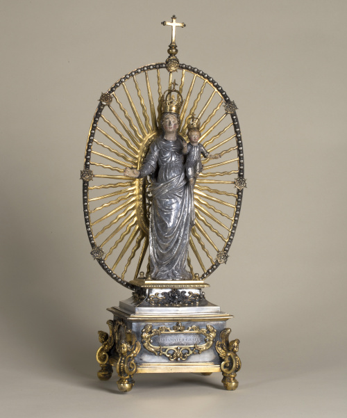 “Virgen del Rosario”Plata, plata sobre dorada y policromad
