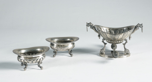 Salero de plata en su color con decoración gallonada,  S. 